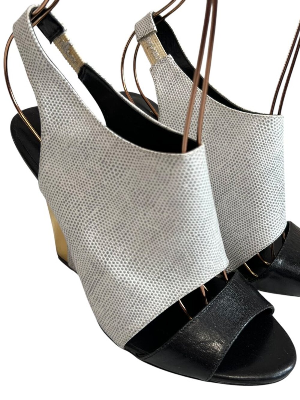 Cecelia New York high heels textured white leather black wedges size 6